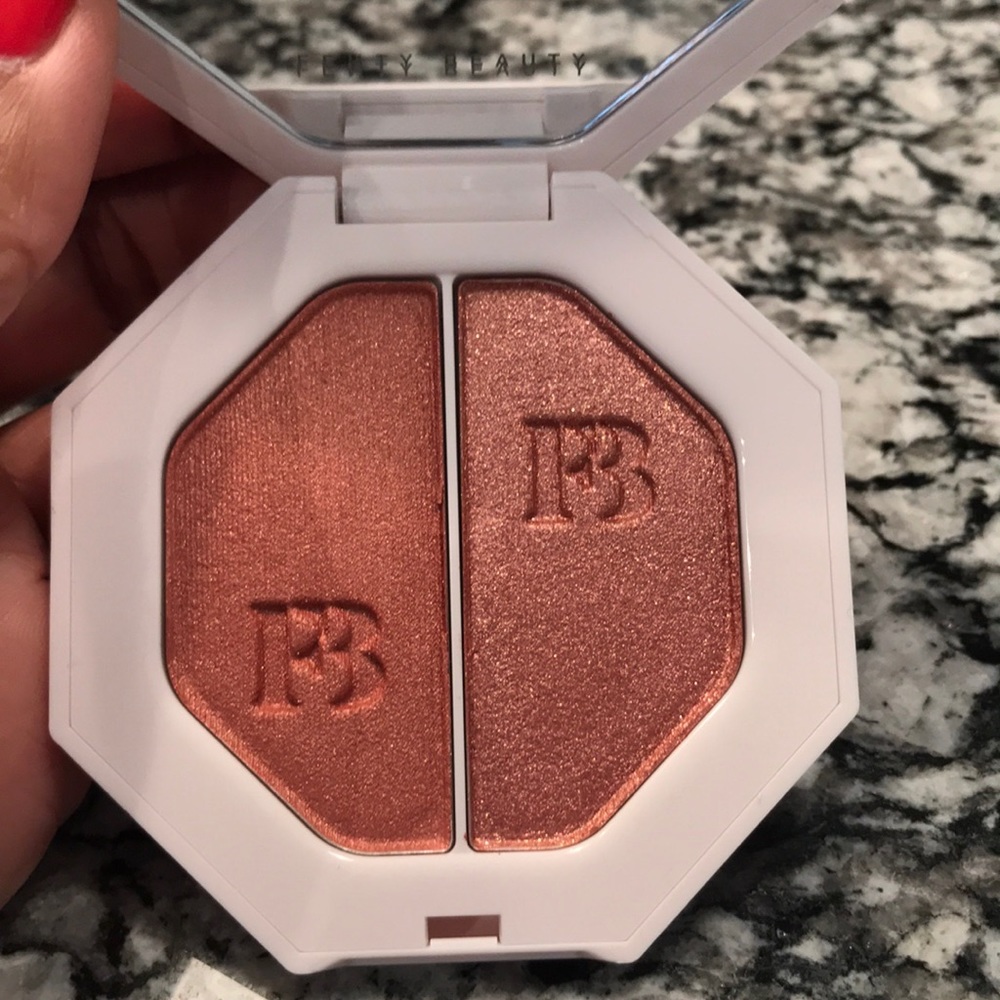 Fenty Beauty Duo Freestyle Highlighter